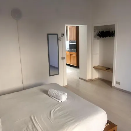 Venezia, 100 Mt To Station, Free Parking, Shuttle Airport, Train Station, Wi Fi, Via Pasubio 1