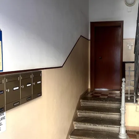 Venezia, 100 Mt To Station, Free Parking, Shuttle Airport, Train Station, Wi Fi, Via Pasubio 1 Mestre