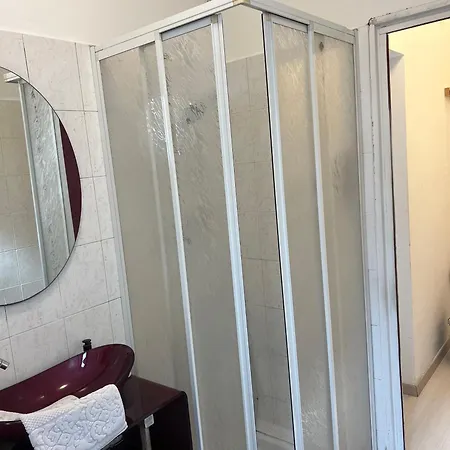 Lägenhet Venezia, 100 Mt To Station, Free Parking, Shuttle Airport, Train Station, Wi Fi, Via Pasubio 1