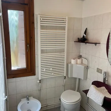 Lägenhet Venezia, 100 Mt To Station, Free Parking, Shuttle Airport, Train Station, Wi Fi, Via Pasubio 1